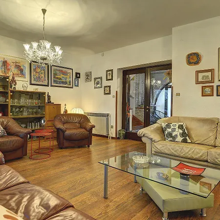 Apartment Tolle Mit Grossem Pool, Klima, Wlan, Bbq *